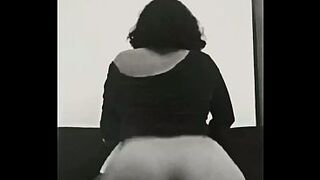 EROTIC STEPMOM BOUNCING BBC