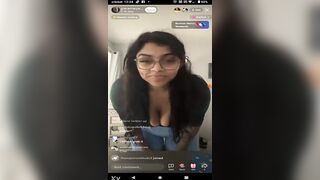 Sexy Latina girl going live