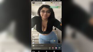 Sexy Latina girl going live