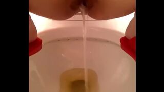 Chinese thick wife urethra pissing peeing pee m.