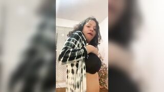 Anna Maria Latina sexy dancing Christmas video