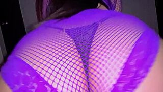 “Tengo 18... tú solo mira ????”