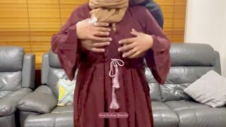 Cute Muslim Sexual wife: Romantic Hugging and Kissing Sex in Hijab and Abaya - Pussy Fingering