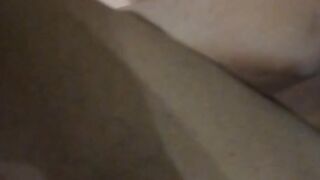 Necesitaba sentir su leche en mi cara así que me cogió hasta sacarsela