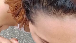 Mamada profunda en carretera a estraño