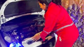 PREGNANT MECHANIC RECEIVES SAUSAGE IN EXCHANGE FOR HER PAYME - part 1