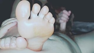 Naked naughty MILF Jerks Off Cock / Slut Cougar wife Handjob / Hidden Cam