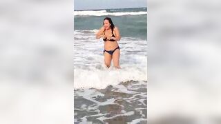 I wonder how many guys wanted to fuck me when I did this video in Miami Beach. hmmmm...