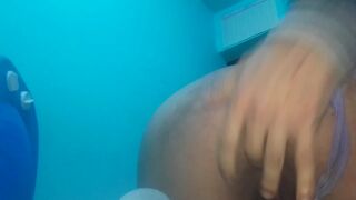 Filmo con la webcam de la neetbook como le meto los dedos