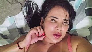 Showing off the pussy of the hottest beautiful erotic MILF on X. Video.