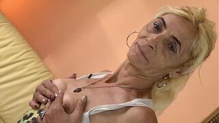 skinny ugly toothless kinky granny