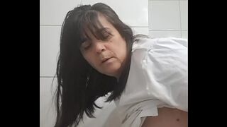 Beautiful MILF fucked by surprise and creampie standby bathroom