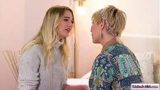 Blonde lesbo rims nd facesits busty beautiful erotic milf