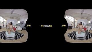 VR - Piss Drinking Pussy Gape