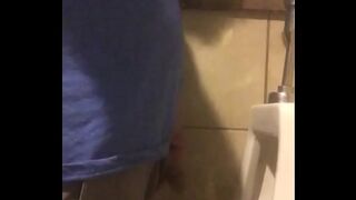 gym spy pissing big cock